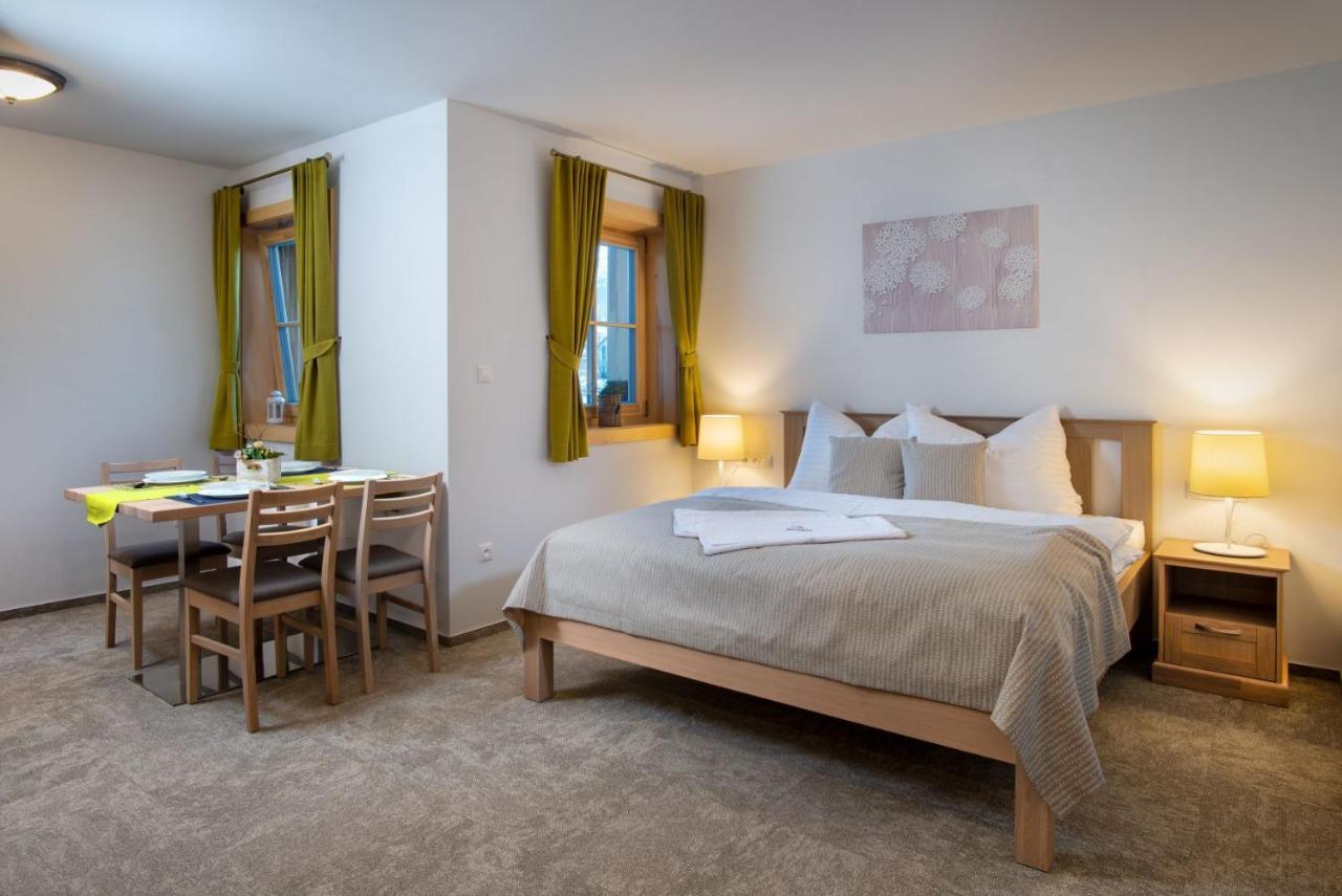 Rohace Hotel apartamentowy Zuberzec