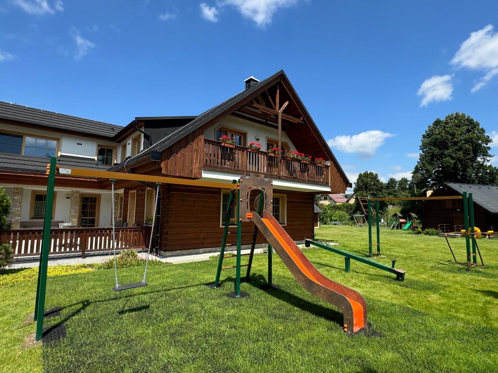 Rohace Hotel apartamentowy Zuberzec